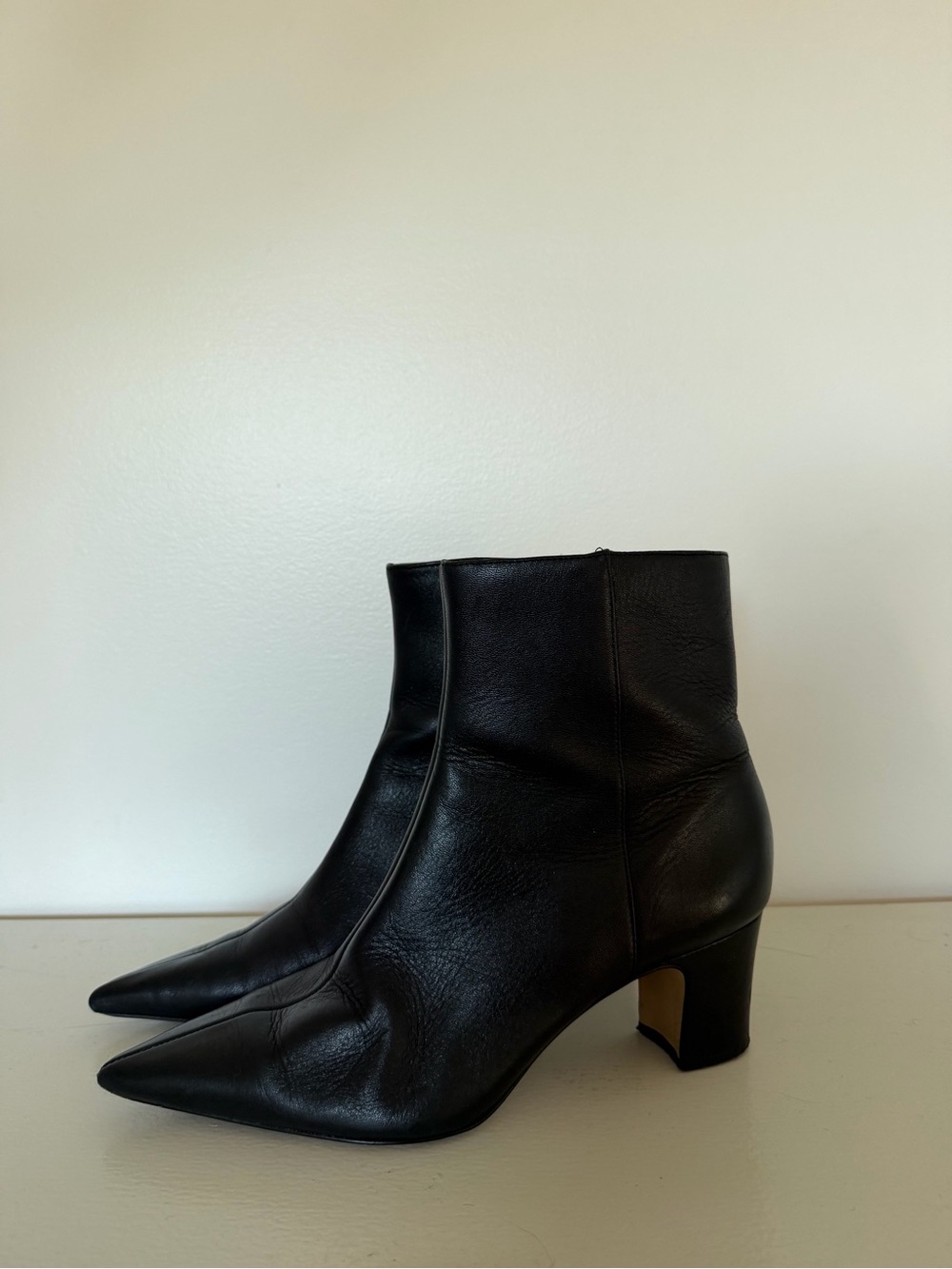 Women's Black Leather Pointed Heel Ankle Boots